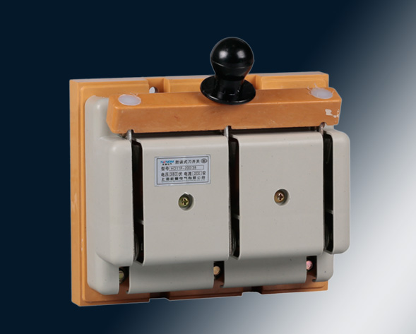 HD系列單投刀開(kāi)關(guān)、HS系列雙投刀開(kāi)關(guān)適用于交流50Hz、額定電壓400V、直流220V，額定電流至1500A的成套配電裝置中，用作手動(dòng)不頻繁接通與分?jǐn)嘟恢绷麟姟?>
											HD、HS開(kāi)啟式刀開(kāi)關(guān)</a>
										</div>
										 
										<div   id=